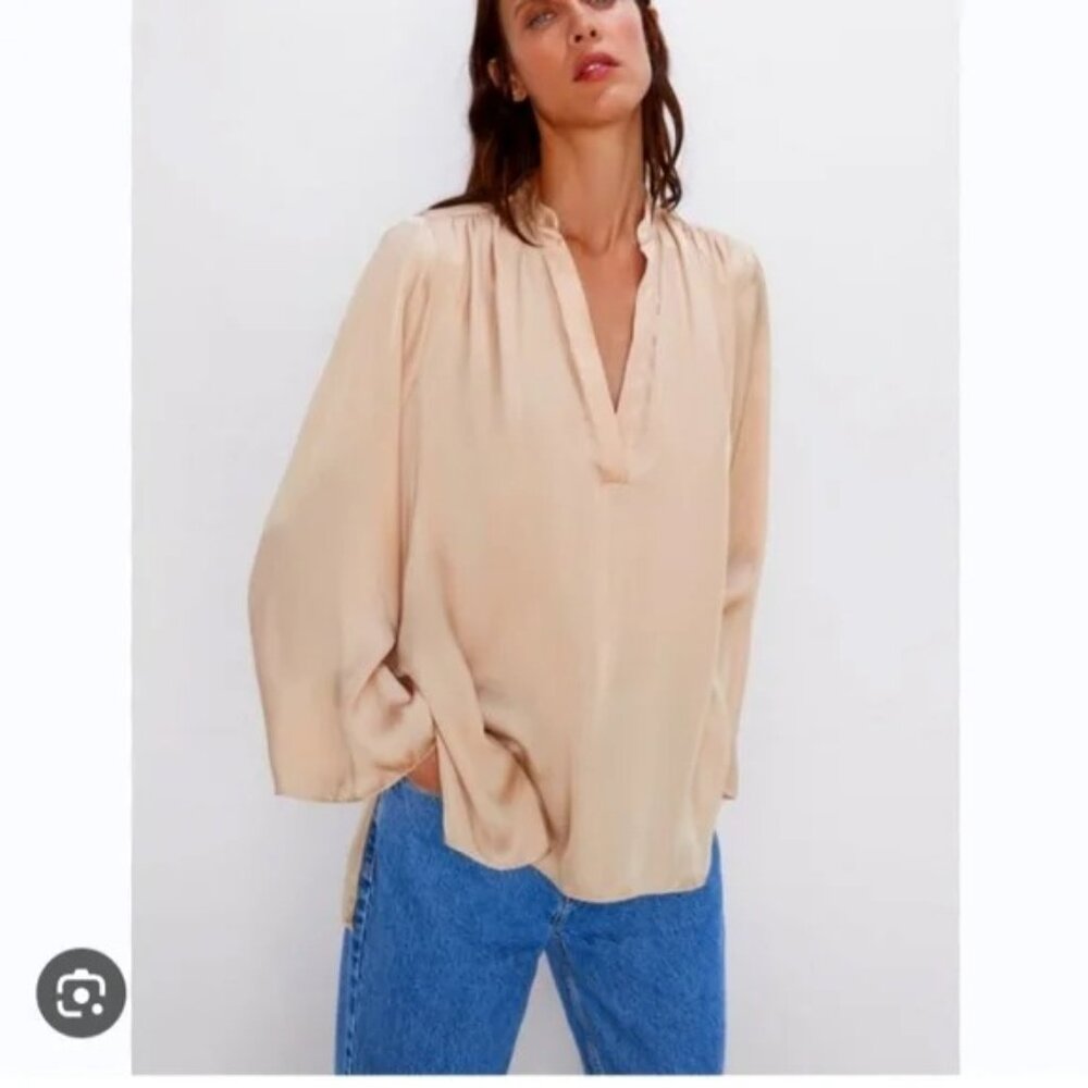 Zara Womens Beige Long Sleeve V-Neck Blouse size medium satin